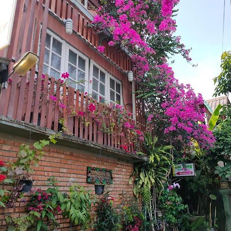 Baitong Homestay Chiang Mai Bagian luar foto