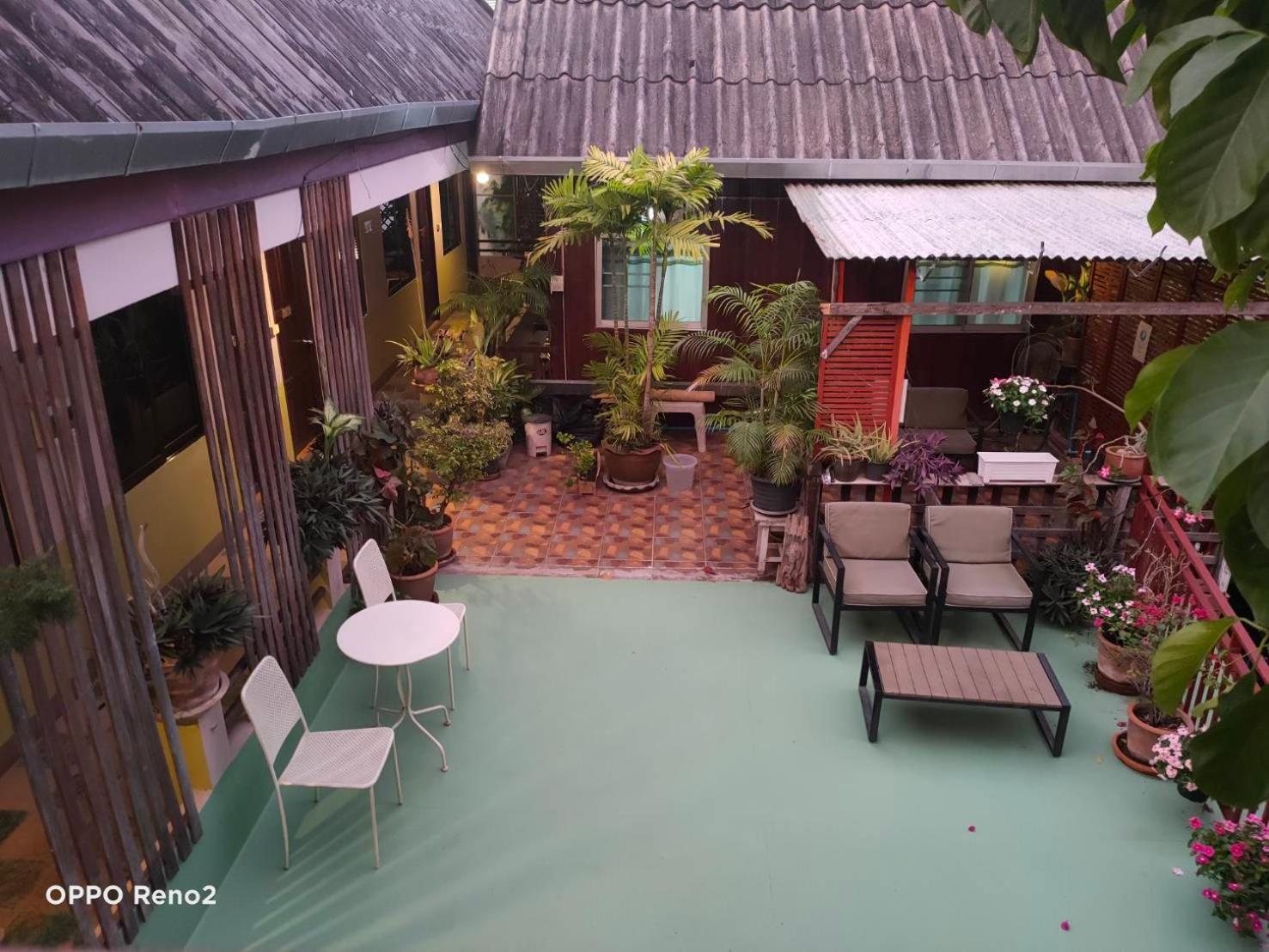 Baitong Homestay Chiang Mai Bagian luar foto