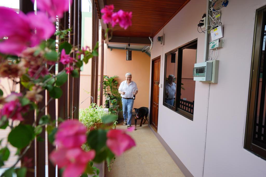 Baitong Homestay Chiang Mai Bagian luar foto